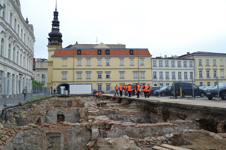 Archeologové zkoumají lauby