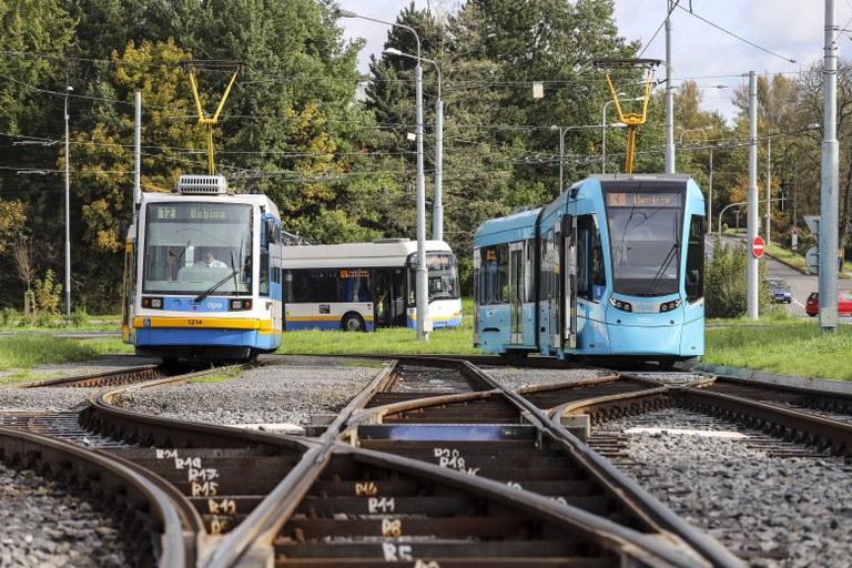 Bezplatná přeprava pro občany Ukrajiny - Безкоштовний проїзд для громадян України