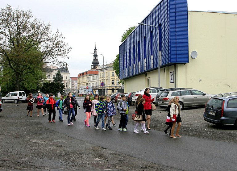 Černá louka bude zářit barvami