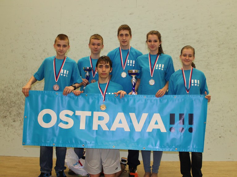 Čtyři squashové poháry pro Ostravu