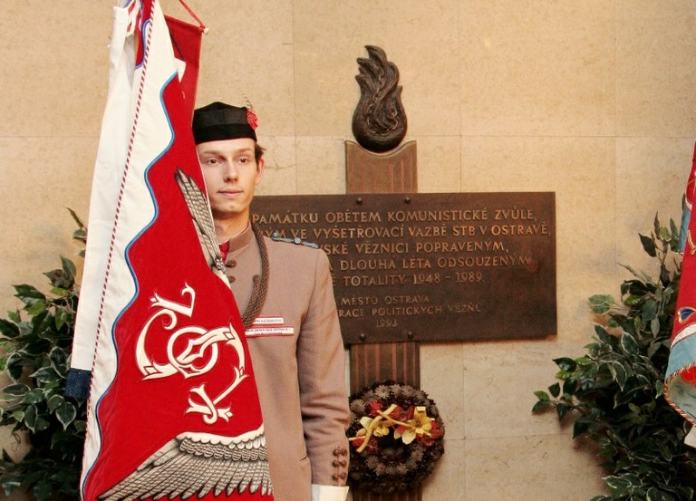 Den boje za svobodu a demokracii
