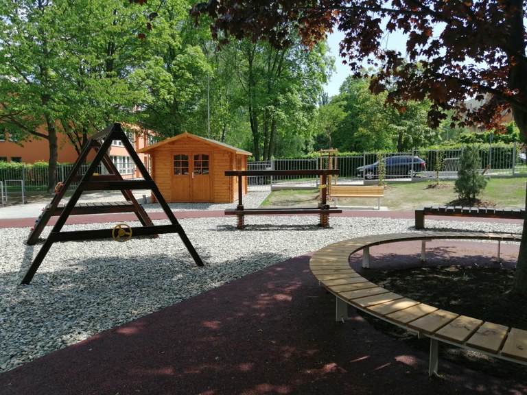 Dětský rehabilitační stacionář má novou zahradu
