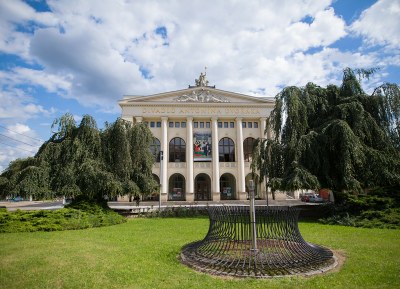 Divadlo vstupuje do sté sezóny