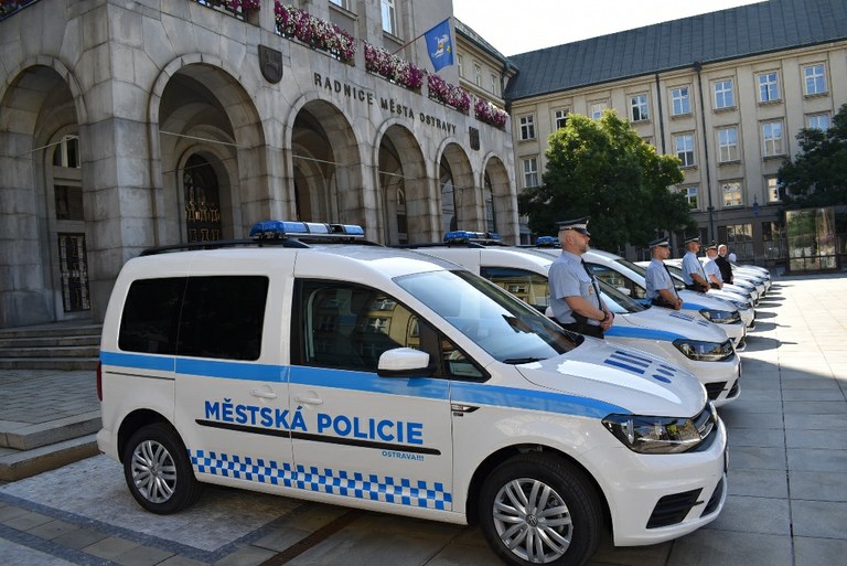 Ekologická flotila města roste, vzniknou dobíjecí stanice pro elektromobily