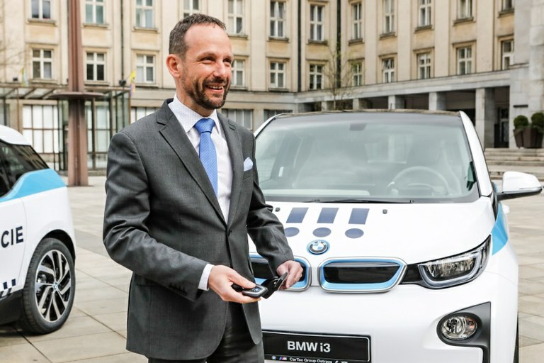 Elektromobily pro ostravské strážníky 