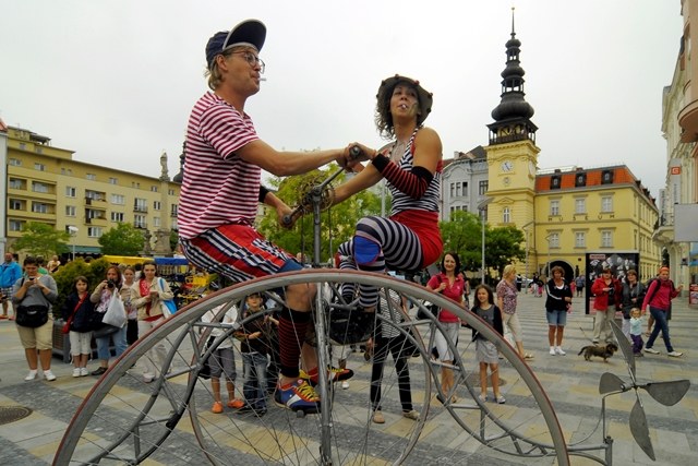 Festival v ulicích oživí centrum Ostravy i Novou Karolinu