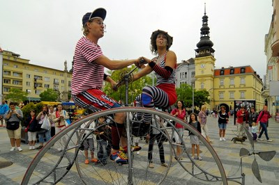 Festival v ulicích oživí centrum Ostravy i Novou Karolinu