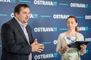 Náměstek primátora M. Štěpánek vítá úspěšné sportovce.