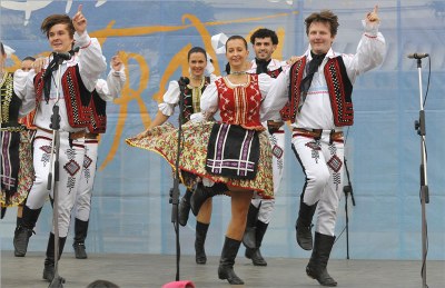 Folklor bez hranic objektivem Wernera Ullmanna