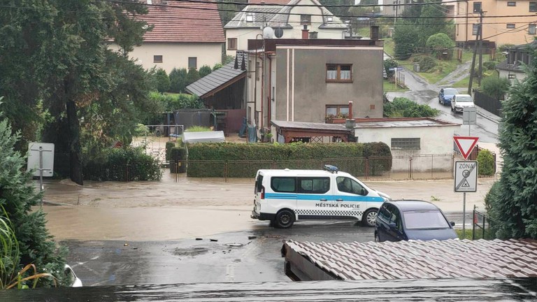 Hladiny vodních toků na Ostravsku stoupají. Došlo k prvním evakuacím