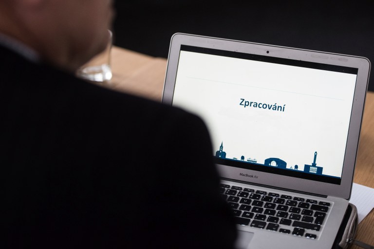Jak bezpečně surfovat internetem? Odpověď dávají také ostravské projekty
