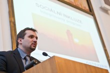Náměstek primátora Martin Štěpánek na konferenci k programu Sociální inkluze Ostrava.