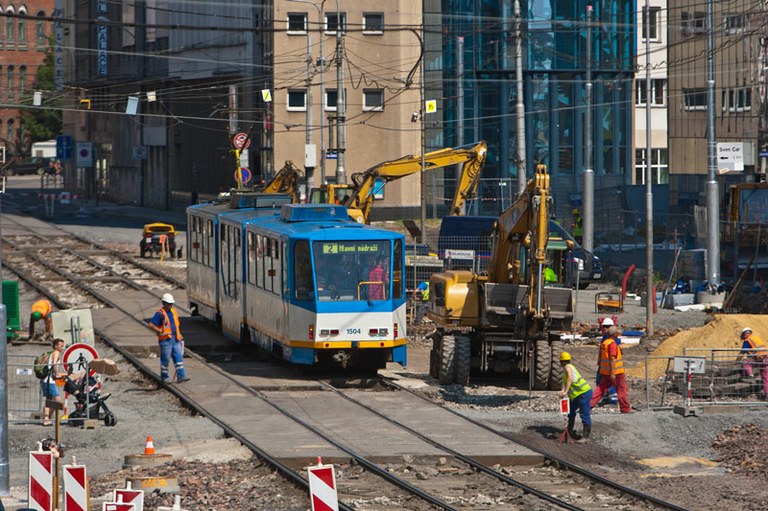 Konec tramvajové výluky na Karolině