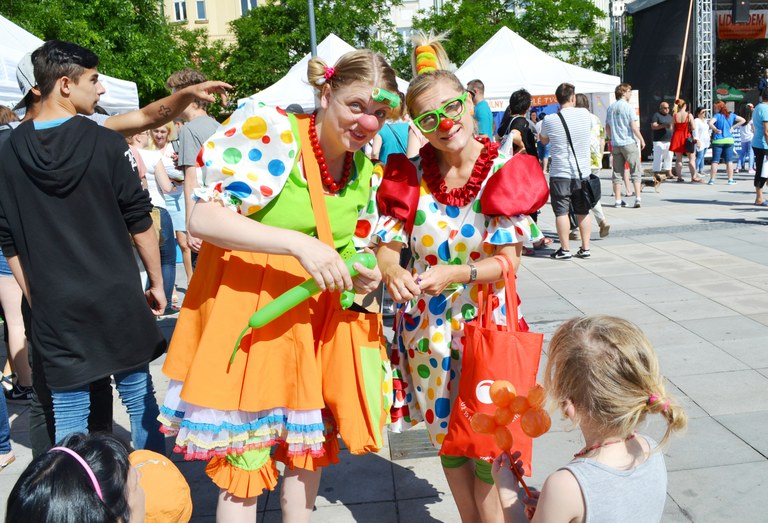 Lidé pomáhají lidem i letos