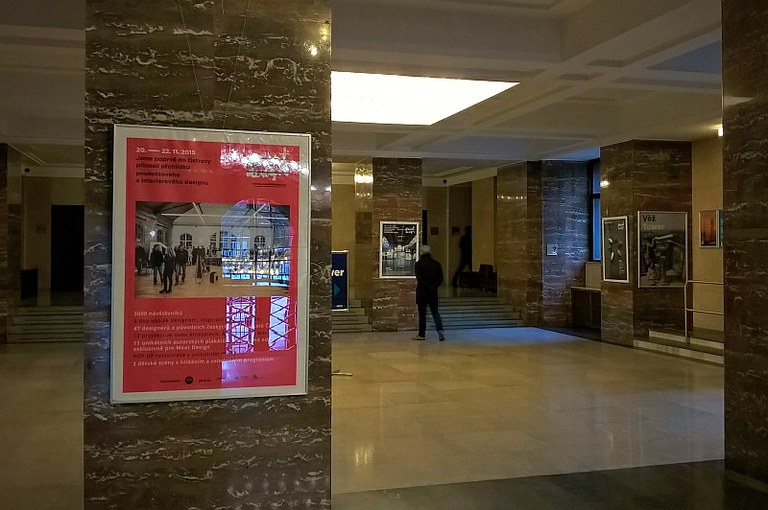 Meat design ve foyer radnice