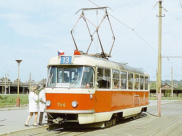 Město finančně podpoří záchranu historické tramvaje