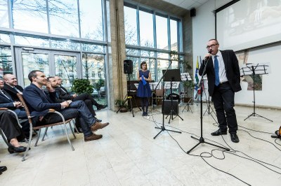 Cíle akce přiblížil ředitel gymnázia Ladislav Vasevič.