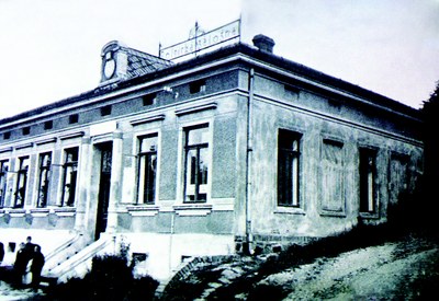 Budova Rolnické záložny, první ve Slezsku, dnes sídlo radnice obvodu Plesná.