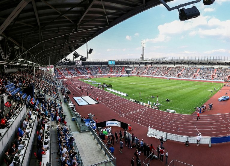 Městský stadion čeká očista a úpravy