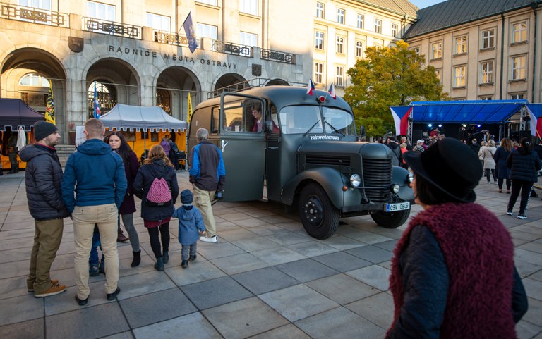 Nová radnice otevře své brány návštěvníkům, na náměstí je čeká bohatý program