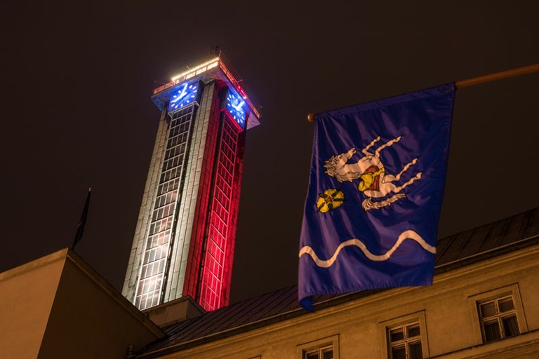 Nová radnice v belgických barvách