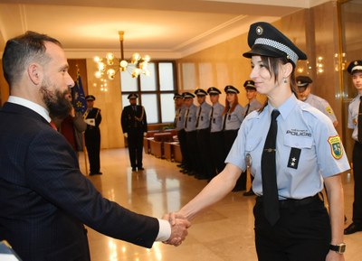 Noví strážníci složili slib do rukou primátora