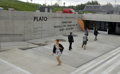 Nová výstava městské galerie PLATO v Trojhalí