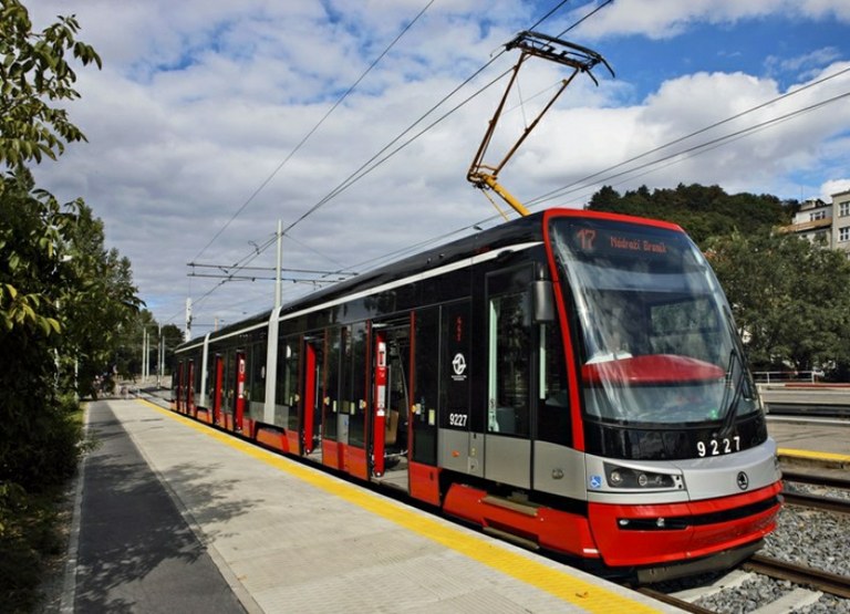 Nové tramvaje z Plzně pojmou 200 cestujících