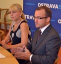 J. Žemla s náměstkyní S. Piperkovou