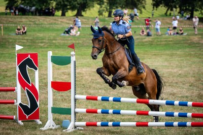 Oddíly jízdních policií předvedou své umění v Komenského sadech 
