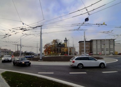 Okružní křižovatka na Slezské otevřena