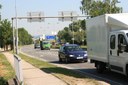 Pohled do ulice Mariánskohorské. Směr do centra obsadili stavbaři.