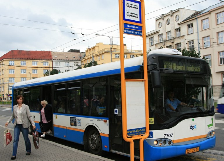 Oslavy 30. dubna a dopravní omezení