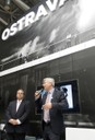 Primátor Petr Kajnar při prezentaci na stánku pro potenciální investory. Vedle něj hejtman Moravskoslezského kraje Miroslav Novák.