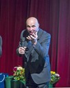 A. Šimela nezapře herecké geny