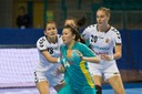 Marčíková (18) a Weisenbilderová v zápase proti Kazaškám