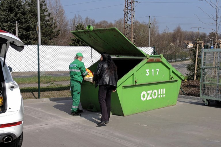Pochoďáky ke sběrným dvorům OZO