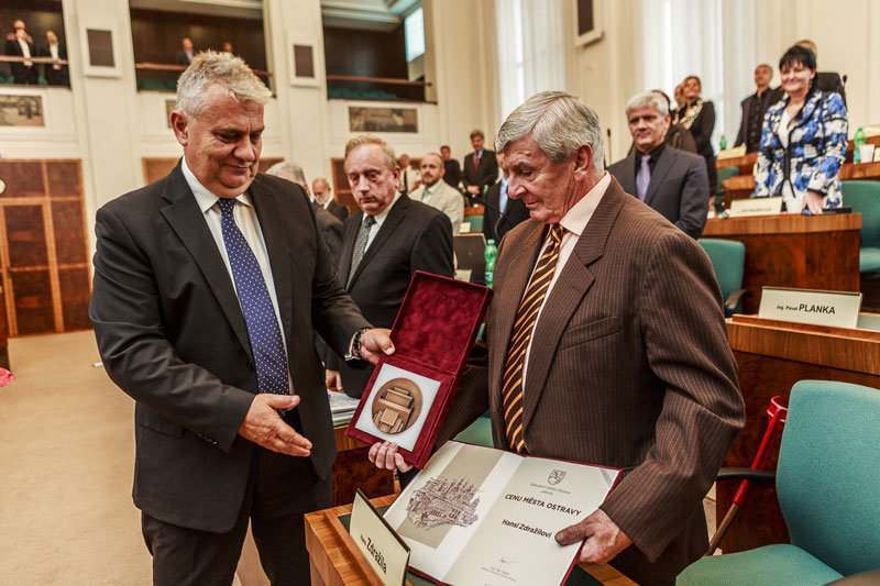 H. Zdražila převzal Cenu města Ostravy.
