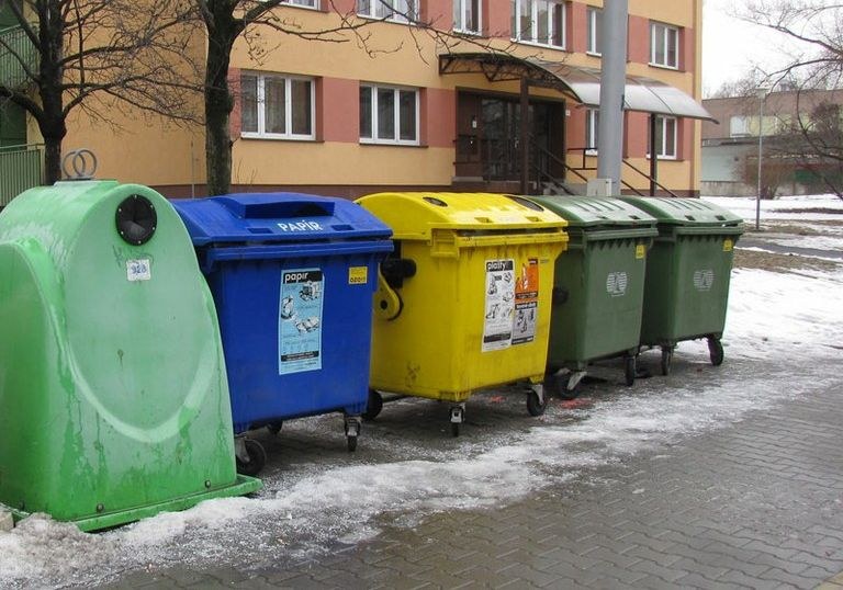 Poplatek za odpad je možné hradit mnoha způsoby