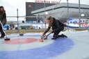 Atraktivní curling láká. Jedná se o partnerský sport Ostravy. 