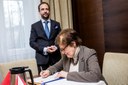 Polská velvyslankyně se zapsala do pamětní knihy města.