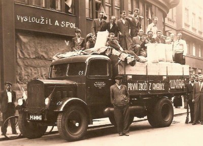 Přispějte staršími snímky do fotoalba