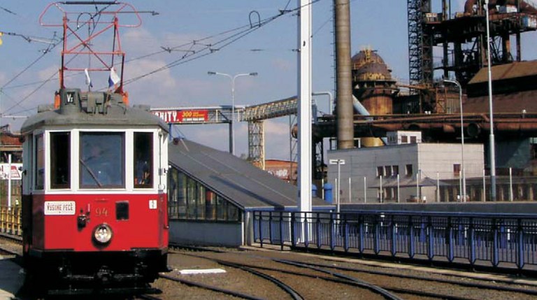Projeďte se historickou tramvají