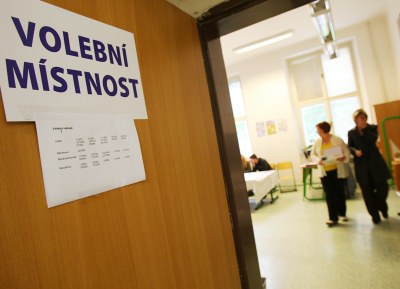Průkaz umožní volit mimo domov