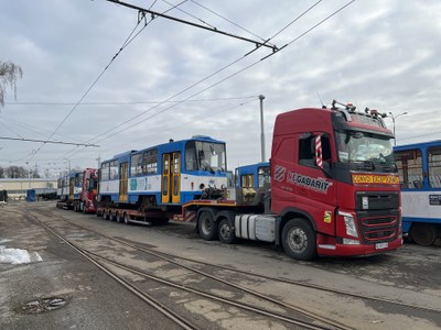 PRVNÍCH ŠEST TRAMVAJÍ ODJÍŽDÍ Z OSTRAVY NA UKRAJINU