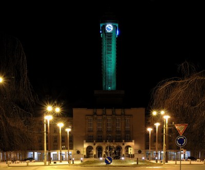 Radniční věž se znovu oblékne do zelené