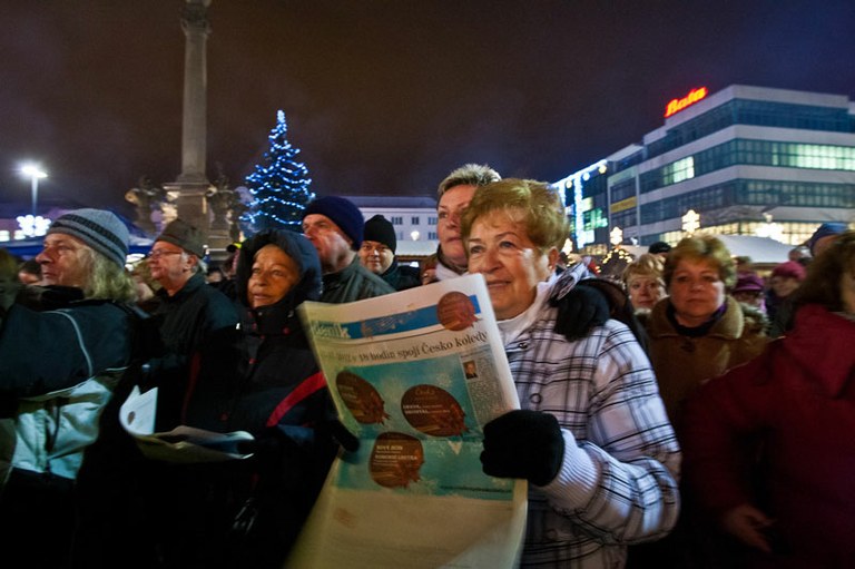 Sbor Ostravanů zpíval na Masarykově náměstí vánoční koledy