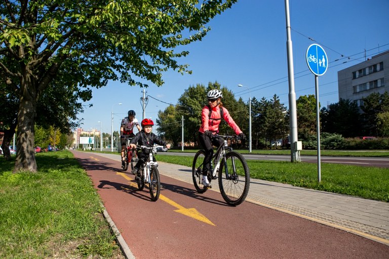 Síť cyklotras a cyklostezek se prodlužuje