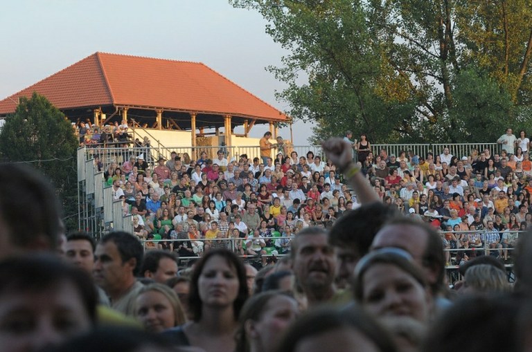 Slezskoostravský hrad ovládnou rockeři