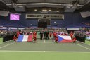 Slavnostní nástup českých a francouzských tenistek.